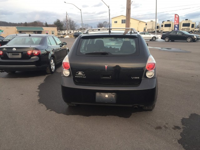 2009 Pontiac Vibe 2.4L for sale at Mull's Auto Sales