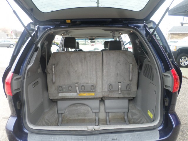 2006 TOYOTA SIENNA XLE for sale at Action Motors