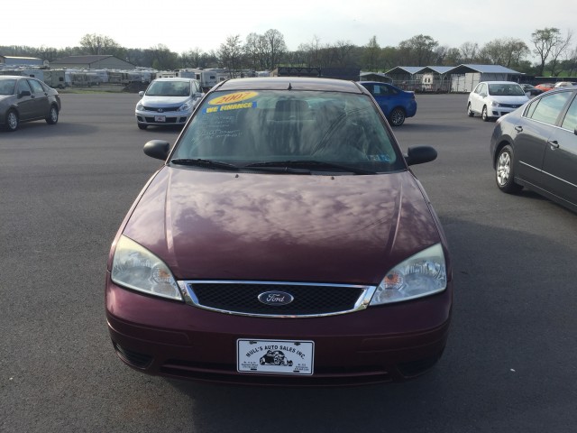 2007 Ford Focus ZX4 SE for sale at Mull's Auto Sales