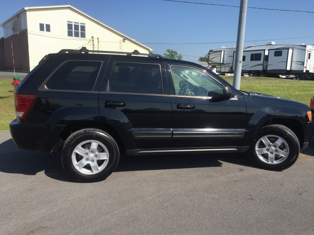 2006 Jeep Grand Cherokee  for sale at Mull's Auto Sales