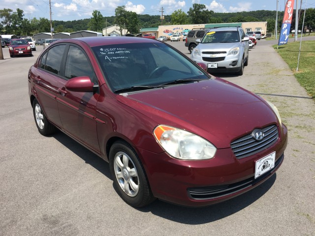 2006 Hyundai Accent GLS for sale at Mull's Auto Sales