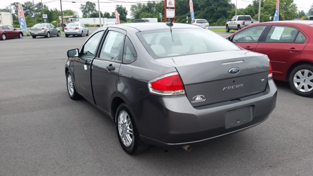 2009 Ford Focus SE Sedan for sale at Mull's Auto Sales