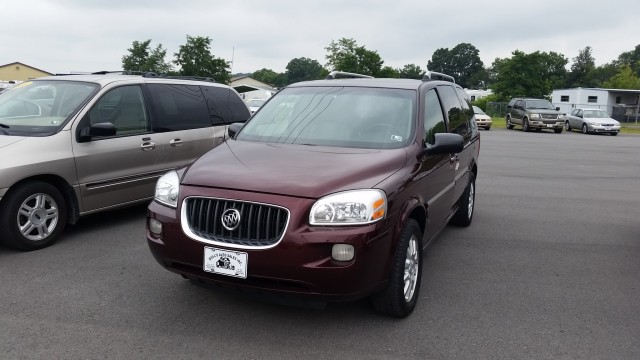 2006 Buick Terraza CXL for sale at Mull's Auto Sales