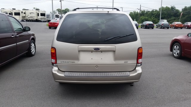 2003 Ford Windstar SE for sale at Mull's Auto Sales