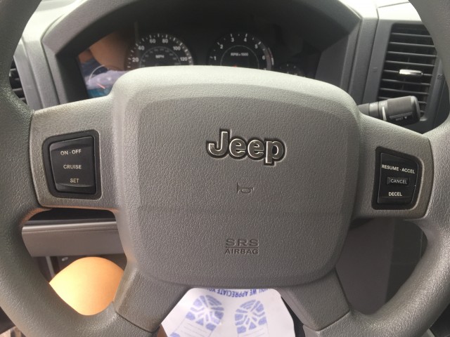 2006 Jeep Grand Cherokee Laredo 4WD for sale at Mull's Auto Sales
