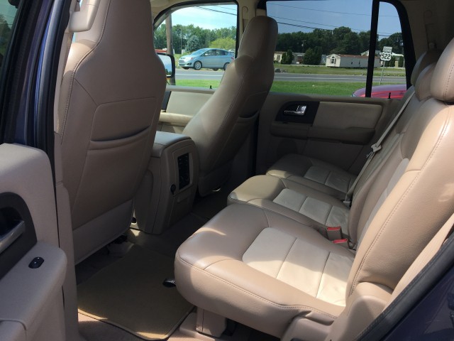 2005 Ford Expedition Eddie Bauer 4WD for sale at Mull's Auto Sales