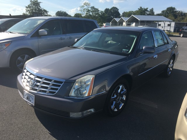 2007 Cadillac DTS Sedan for sale at Mull's Auto Sales