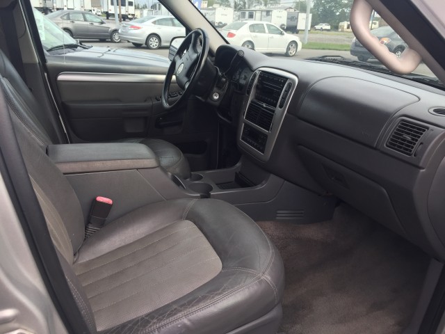 2003 Mercury Mountaineer Convenience 4.6L AWD for sale at Mull's Auto Sales