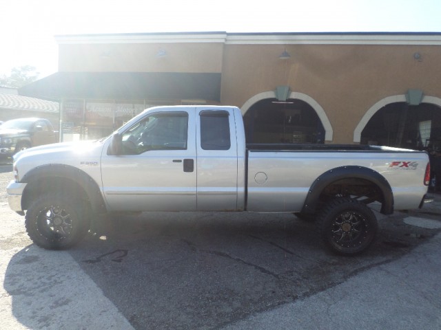 2006 FORD F350 SRW SUPER DUTY for sale at Action Motors