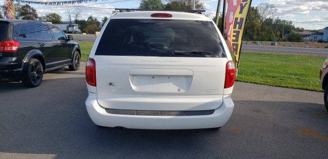 2007 Dodge Grand Caravan SXT for sale at Mull's Auto Sales