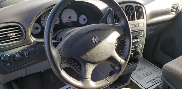 2007 Dodge Grand Caravan SXT for sale at Mull's Auto Sales