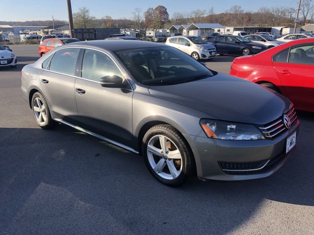 2013 Volkswagen Passat 2.5L SE AT for sale at Mull's Auto Sales