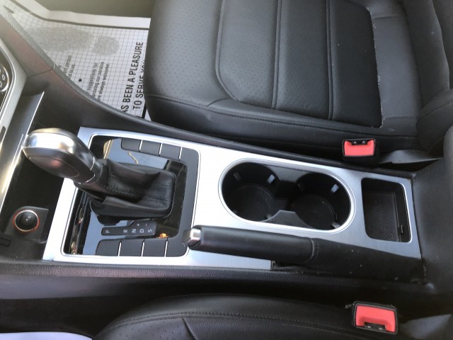 2013 Volkswagen Passat 2.5L SE AT for sale at Mull's Auto Sales