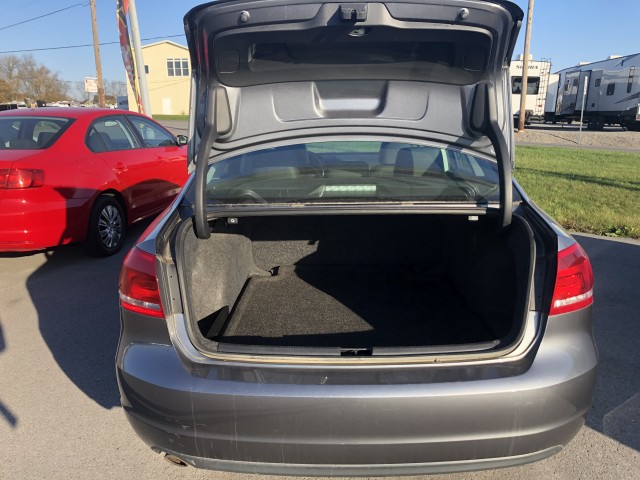 2013 Volkswagen Passat 2.5L SE AT for sale at Mull's Auto Sales
